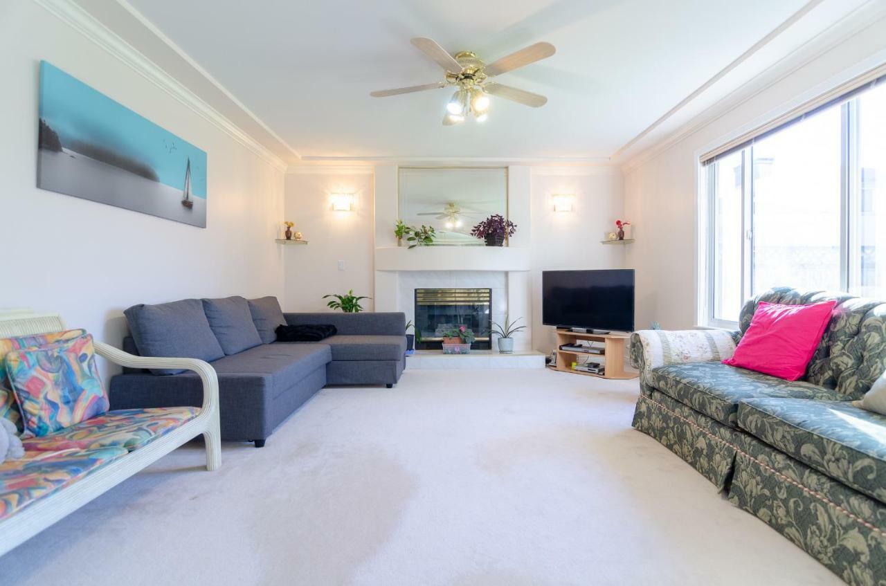 Great Guest Suite In A Gorgeous House New Westminster Luaran gambar